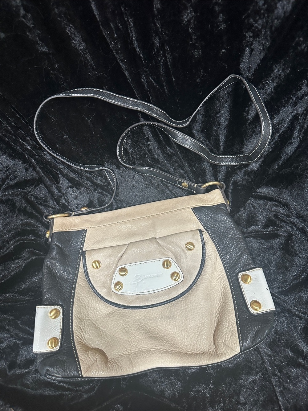 b. makowsky Beige and Black Two-Tone Leather Crossbody